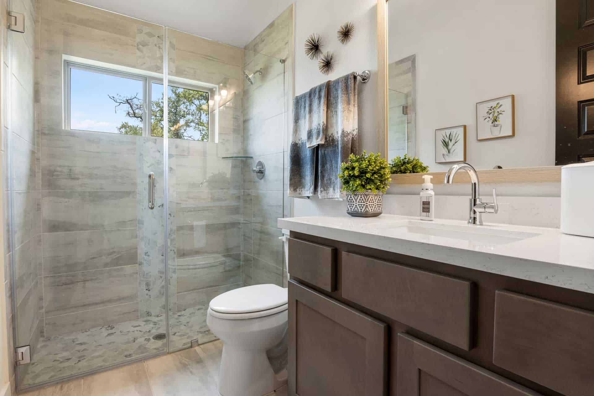 Esperanza Monticello Home Gallery: Bathroom