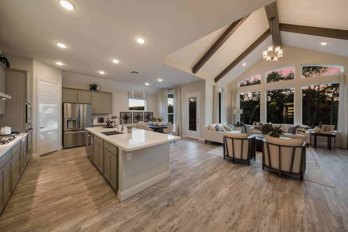 Mackenzie home in Esperanza: kitchen