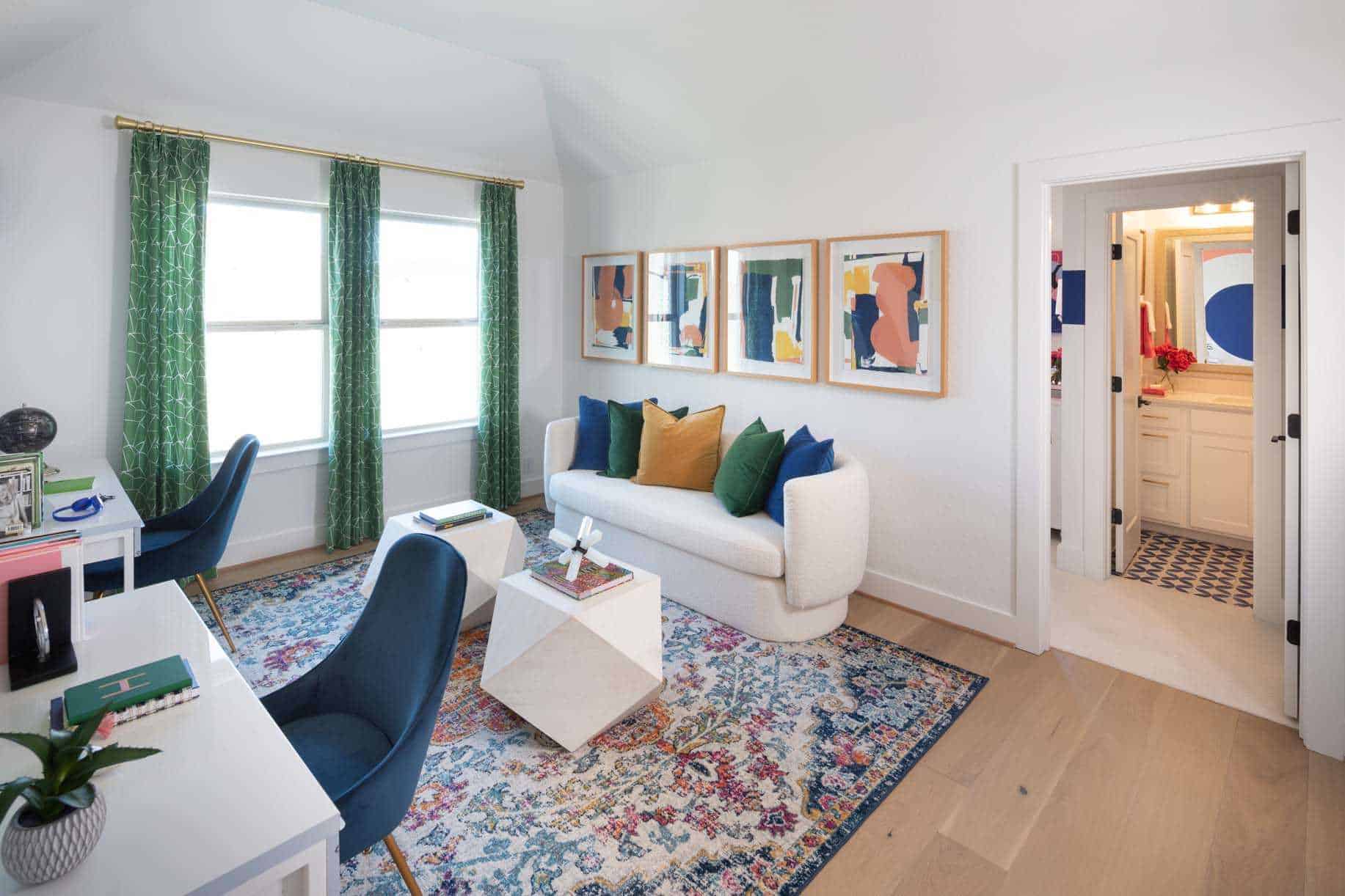 Esperanza Highland Homes Model Gallery: Living Room