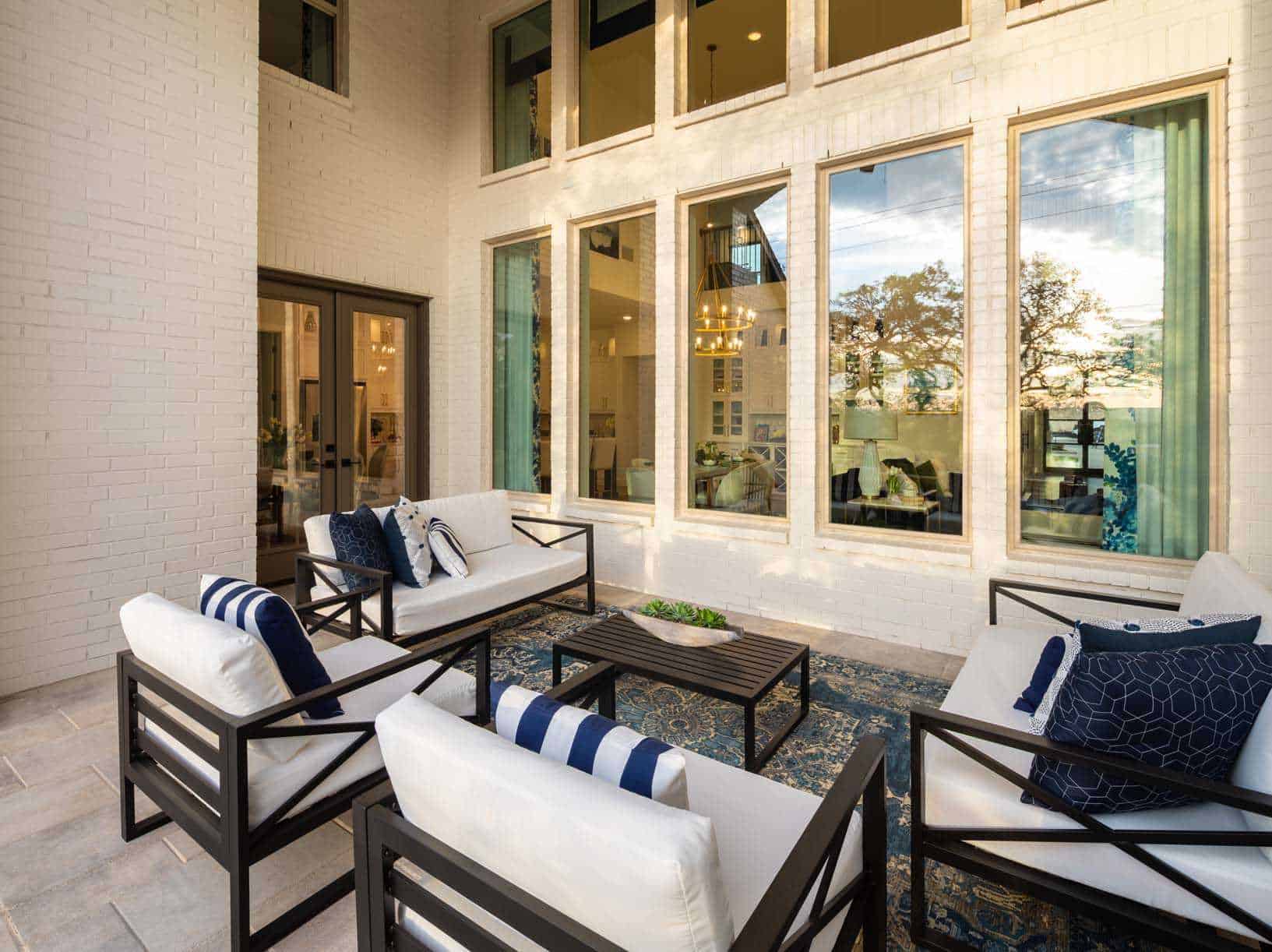 Esperanza Highland Homes Model Gallery: Living Room