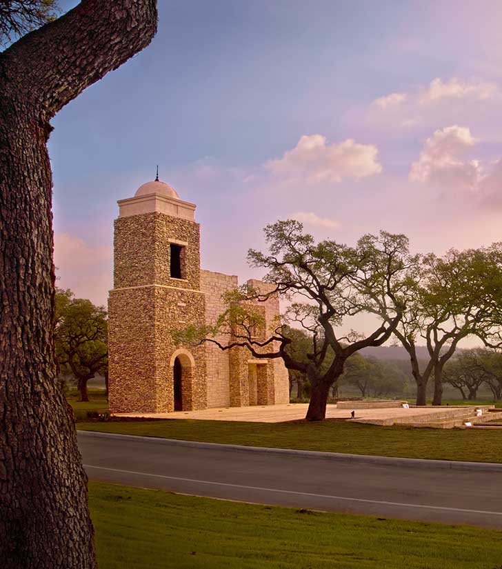 Explore the charm of Esperanza, located in Boerne, a vibrant town in the Texas Hill Country