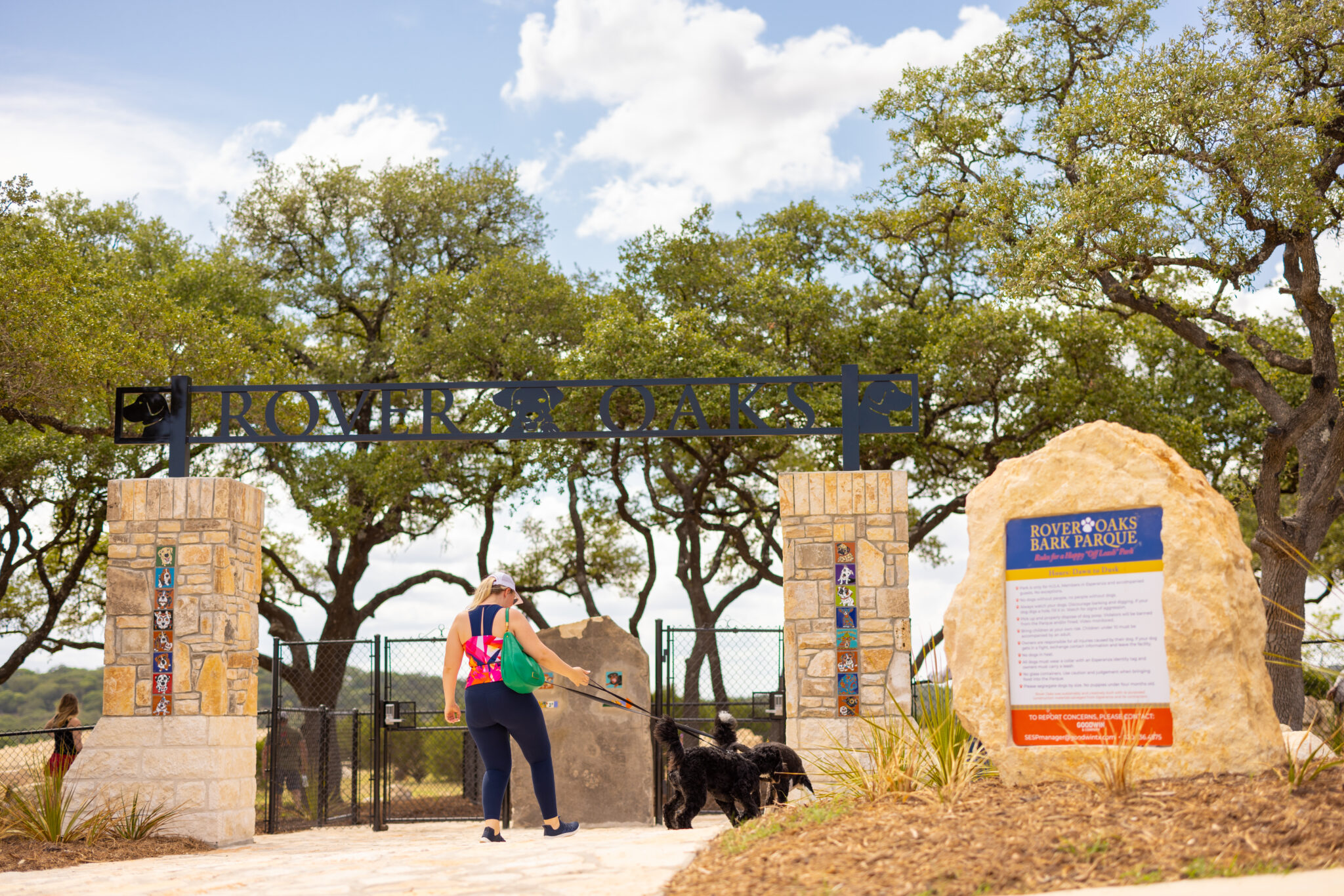Rover Oaks Bark Parque
