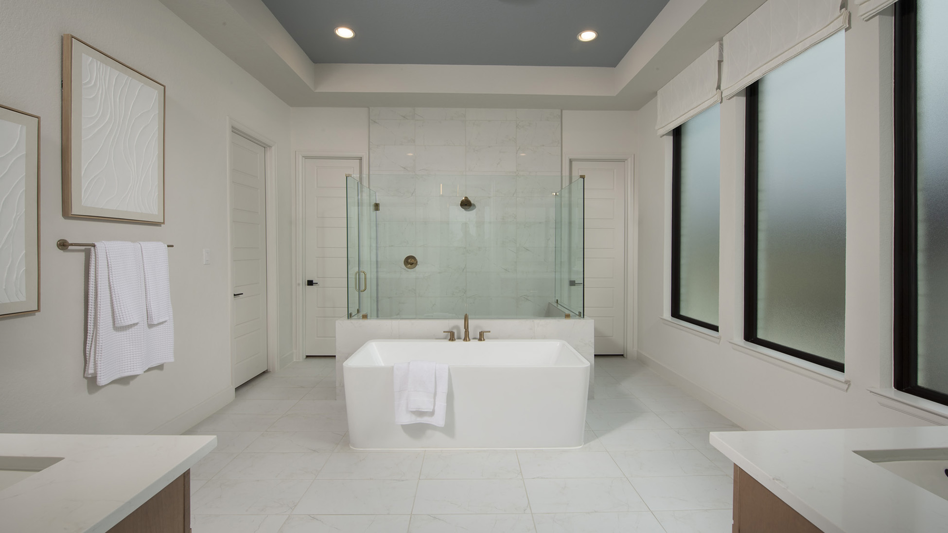 perry model home bathroom
